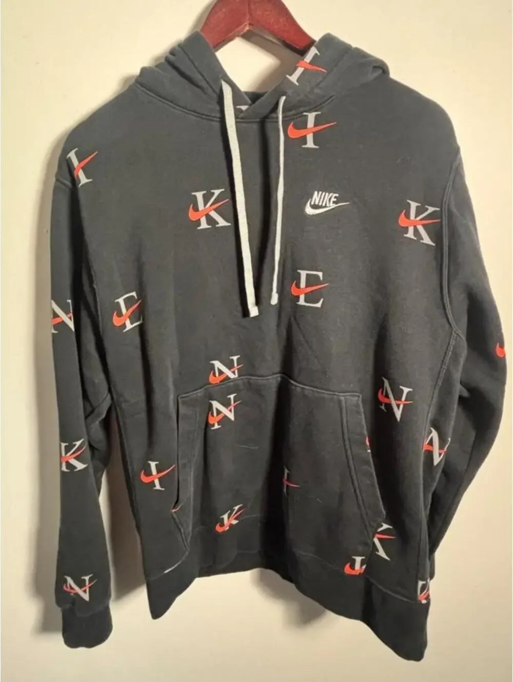 Nike Men's Black and Grey Hoody